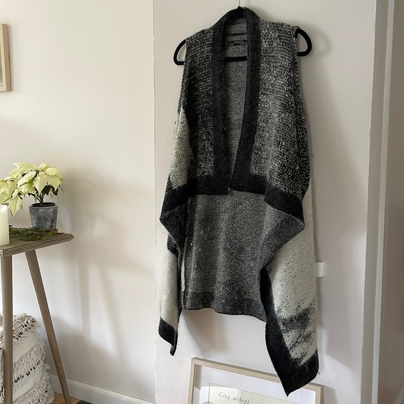 All Saints Sweater Vest - Picture 3 of 5